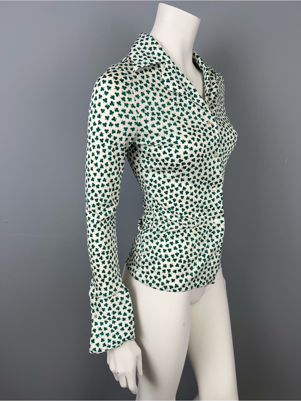 Vintage 1970s Women’s Green Clover Print Long-Sleeve Semi Sheer Collared Top